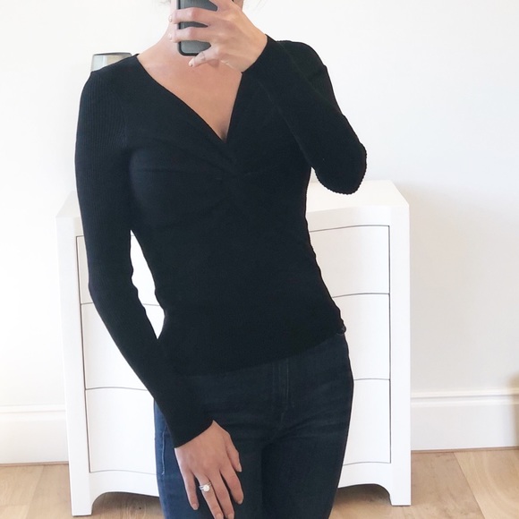 LYON Black V-neck Twist Knot Long Sleeve Top - Picture 3 of 7